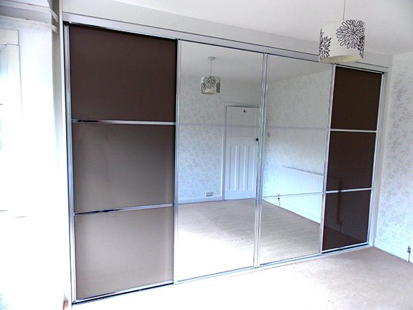 brown and mirrored sliding wardrobe doors